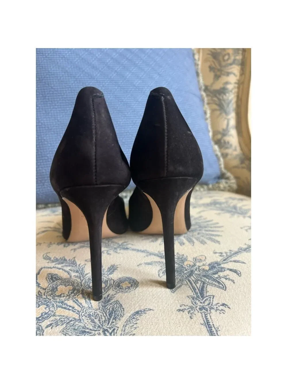 NWOB Schutz Black Suede Pointed Toe Heels Size 8.5B - Picture 4 of 5